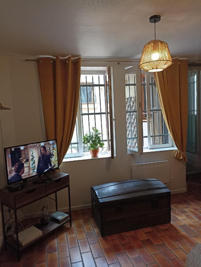 Le Logis Du Clocher Труа Экстерьер фото